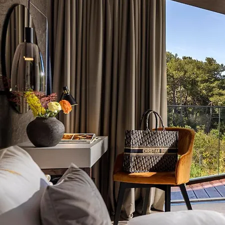 Contessa Luxury Retreat
